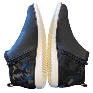 Life Stride Zion Slip on Ankle Booties NEW Size 6.5 Black/camo